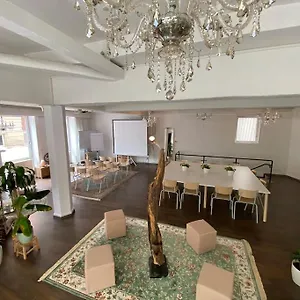 Ferienhaus Superschoenes Lunca 220qm In West, Stuttgart